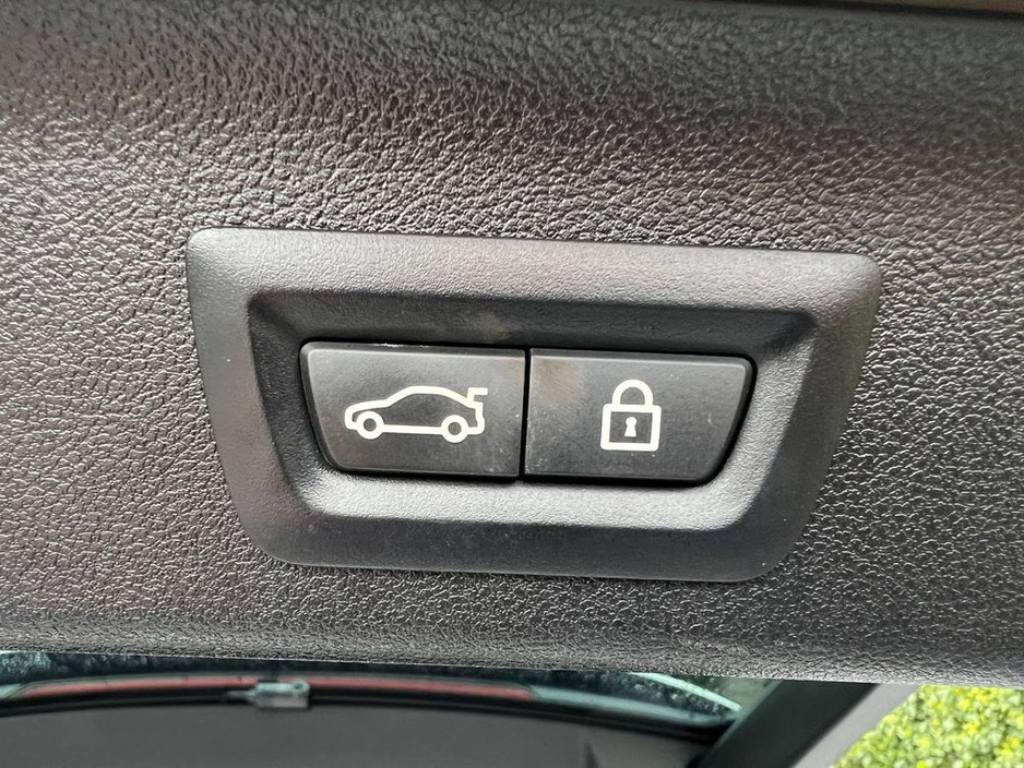 2019 BMW 5 Series - image 15