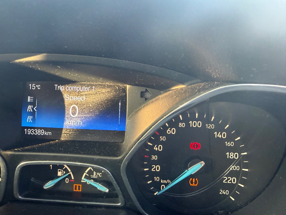 2016 Ford Focus - image 10