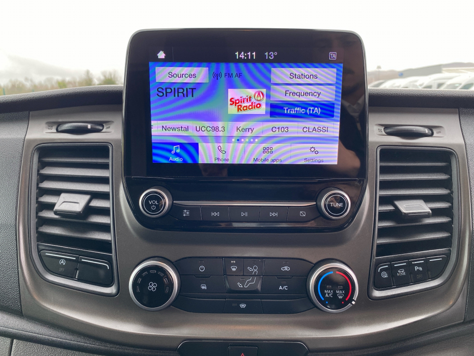 2022 Ford Transit Custom - image 13