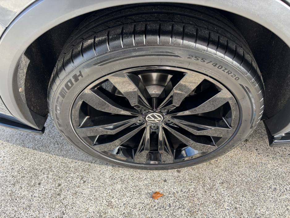 2022 Volkswagen Tiguan - image 26