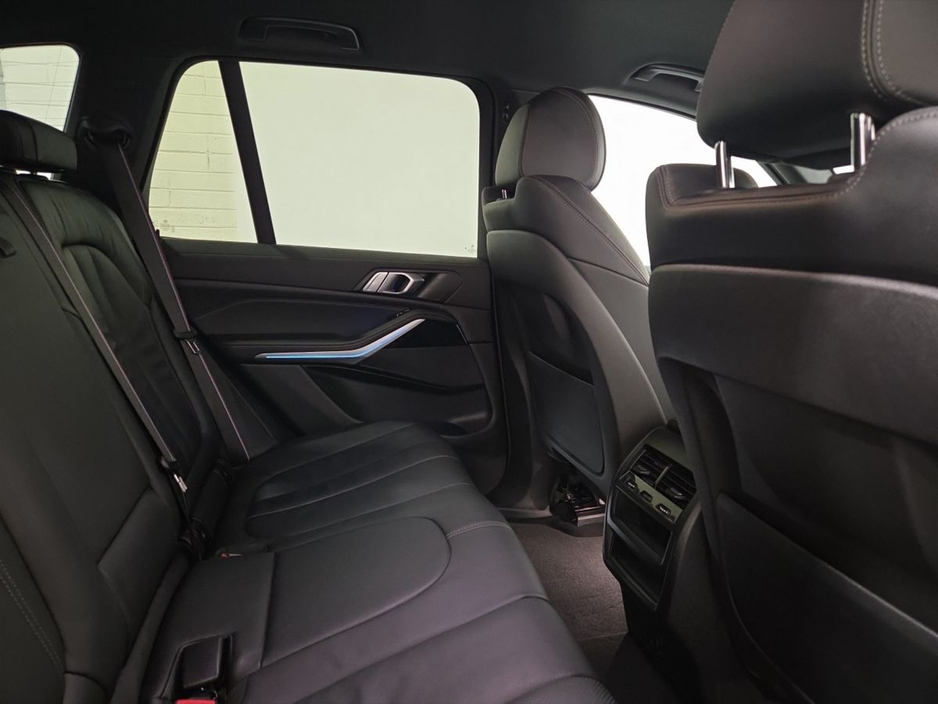 2021 BMW X5 - image 22