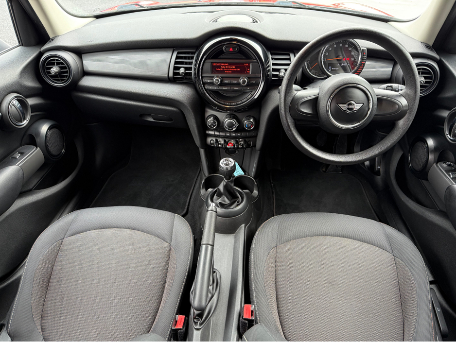 2017 MINI Cooper Black Ed 1.5P €15,750