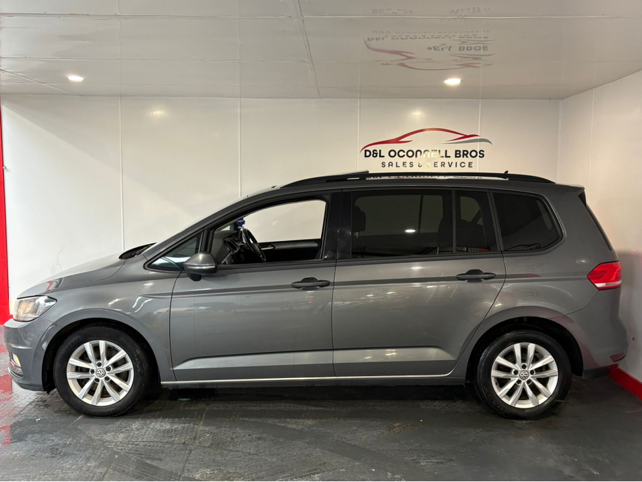 2017 Volkswagen Touran - image 17