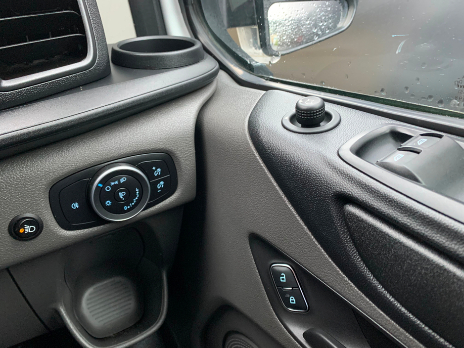 2021 Ford Transit Custom 2.0 TDCI 105 PS SWB // PRICE EXCL. VAT // ONE OWNER // GREAT CONDITION // 06/26 CVRT // €12,154