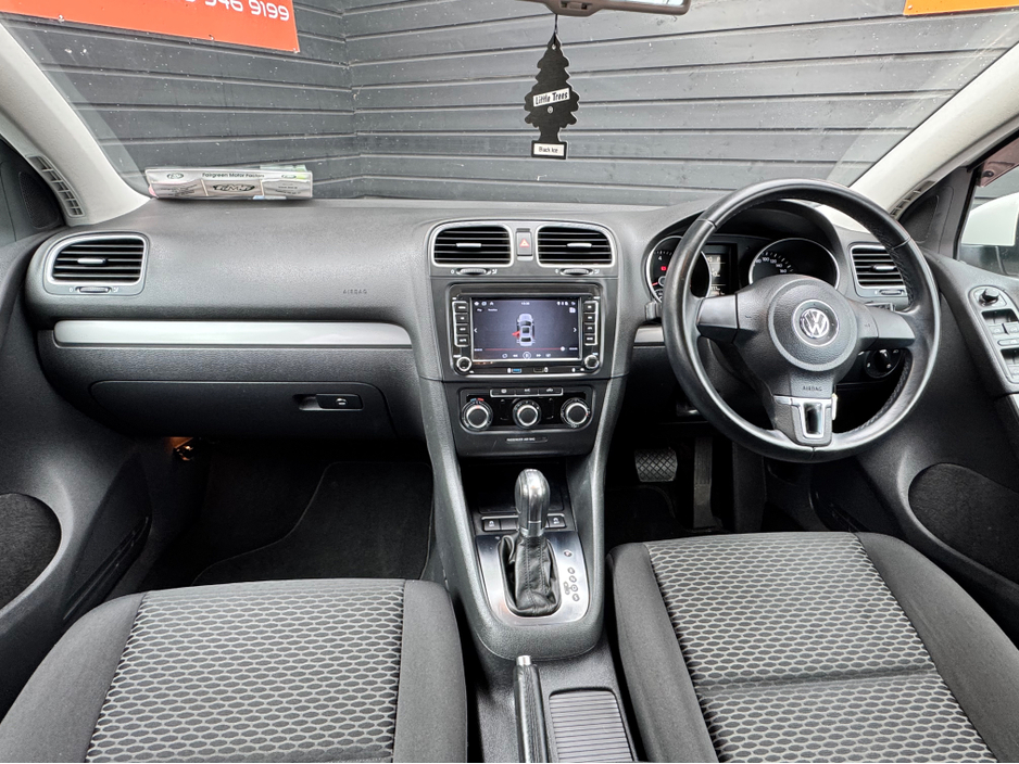 2013 Volkswagen Golf - image 11