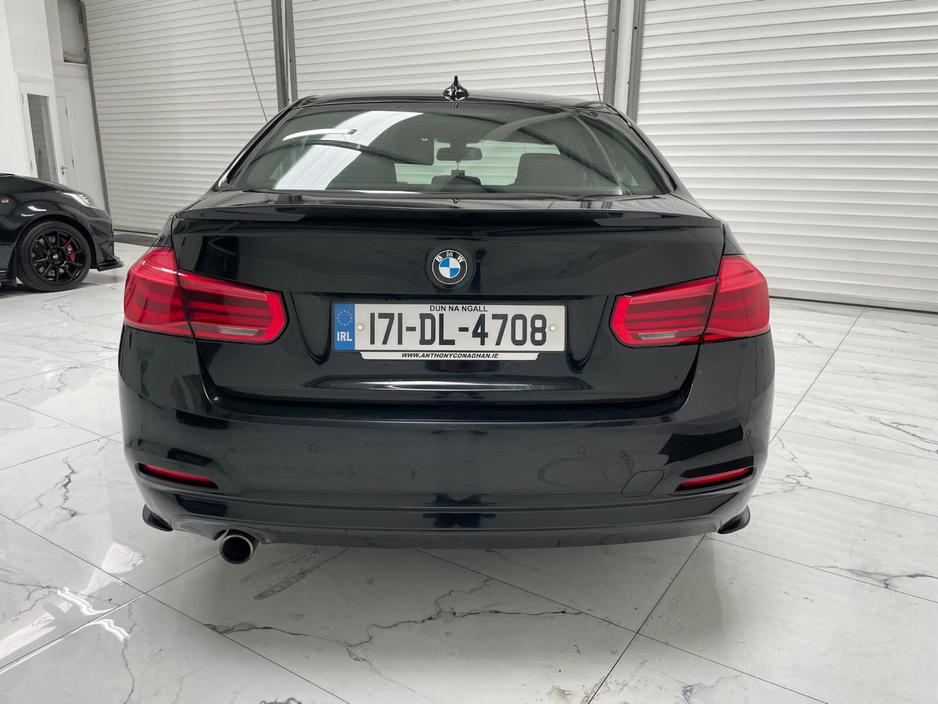 2017 BMW 3 Series - image 6