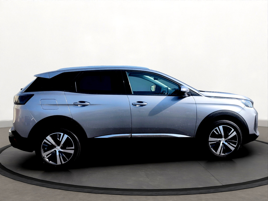 2021 Peugeot 3008 - image 9