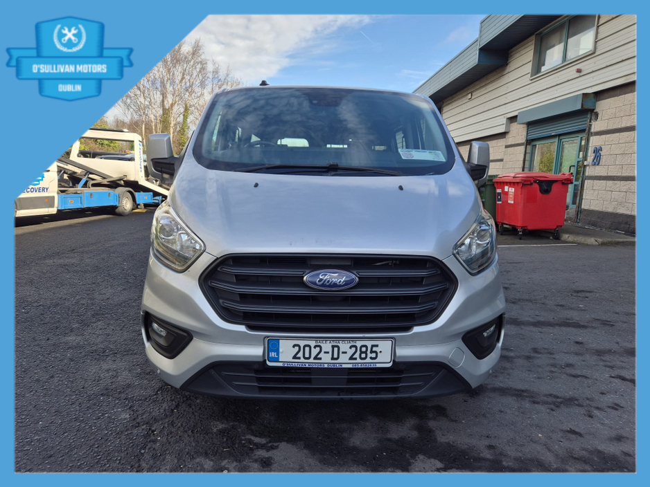2020 Ford Transit Custom - image 2