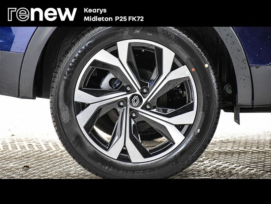 2025 Renault Arkana - image 9