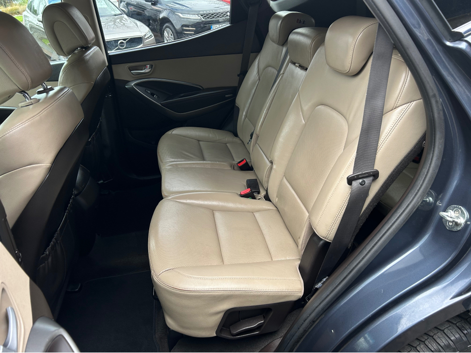 2018 Hyundai Santa Fe - image 24