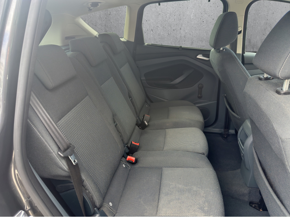2015 Ford C-Max - image 11