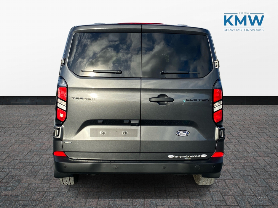 2026 Ford Transit Kombi Kombi 2.5 PHEV 232 BHP Automatic €60,500
