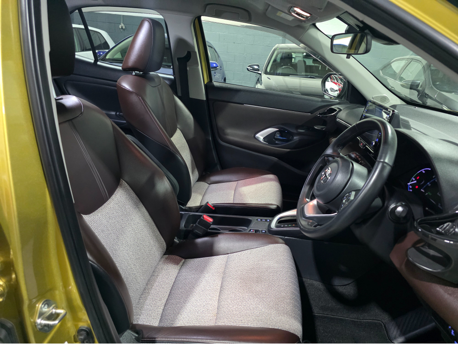 2021 Toyota Yaris Cross - image 13