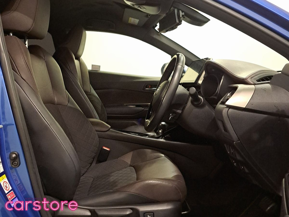 2017 Toyota C-HR - image 12