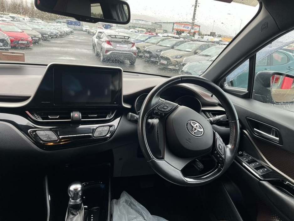 2018 Toyota C-HR C-HR HYBRID SOL €22,950