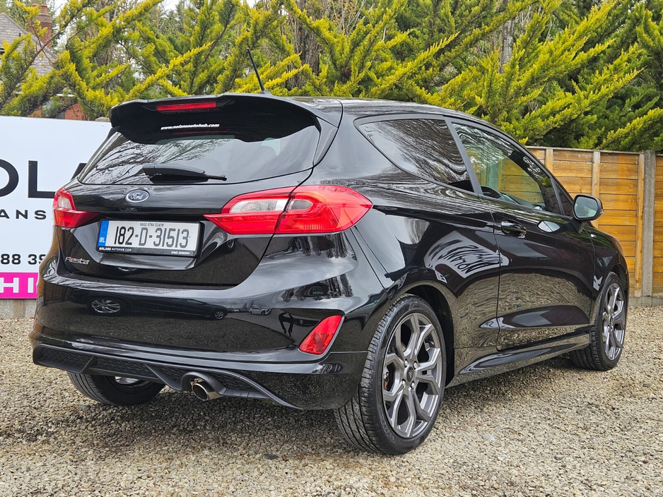 2018 Ford Fiesta - image 10