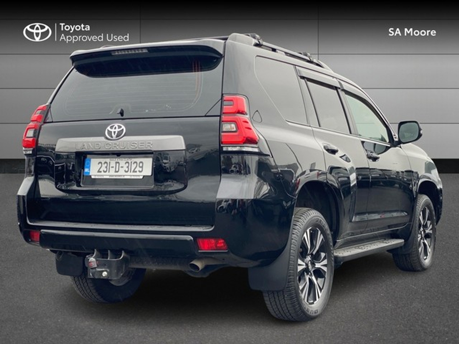 2023 Toyota Landcruiser - image 2