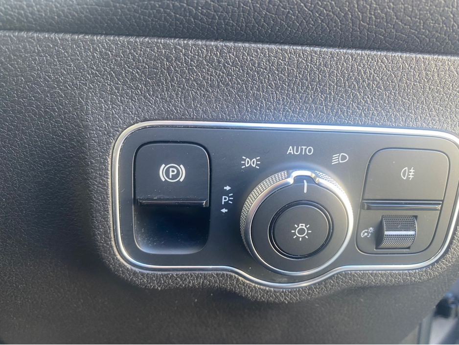 2020 Mercedes-Benz GLB - image 20