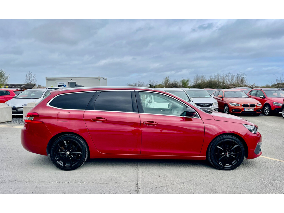 2018 Peugeot 308 - image 4