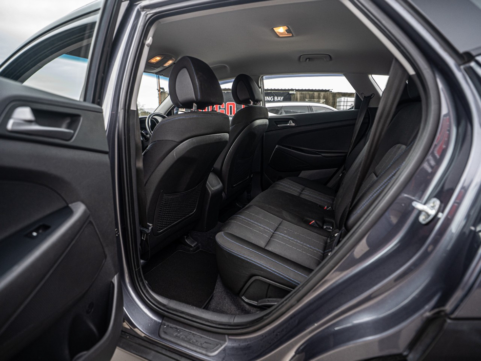 2017 Hyundai Tucson - image 25