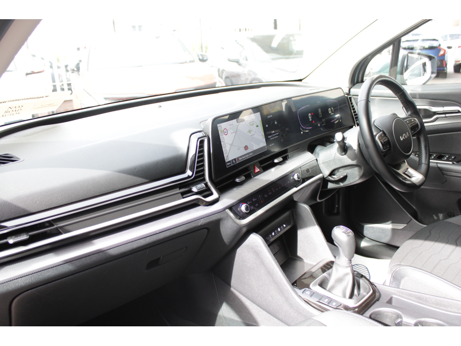 2023 Kia Sportage - image 22