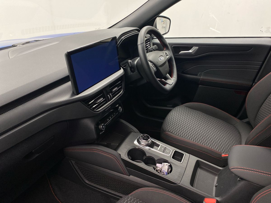 2026 Ford Kuga - image 8