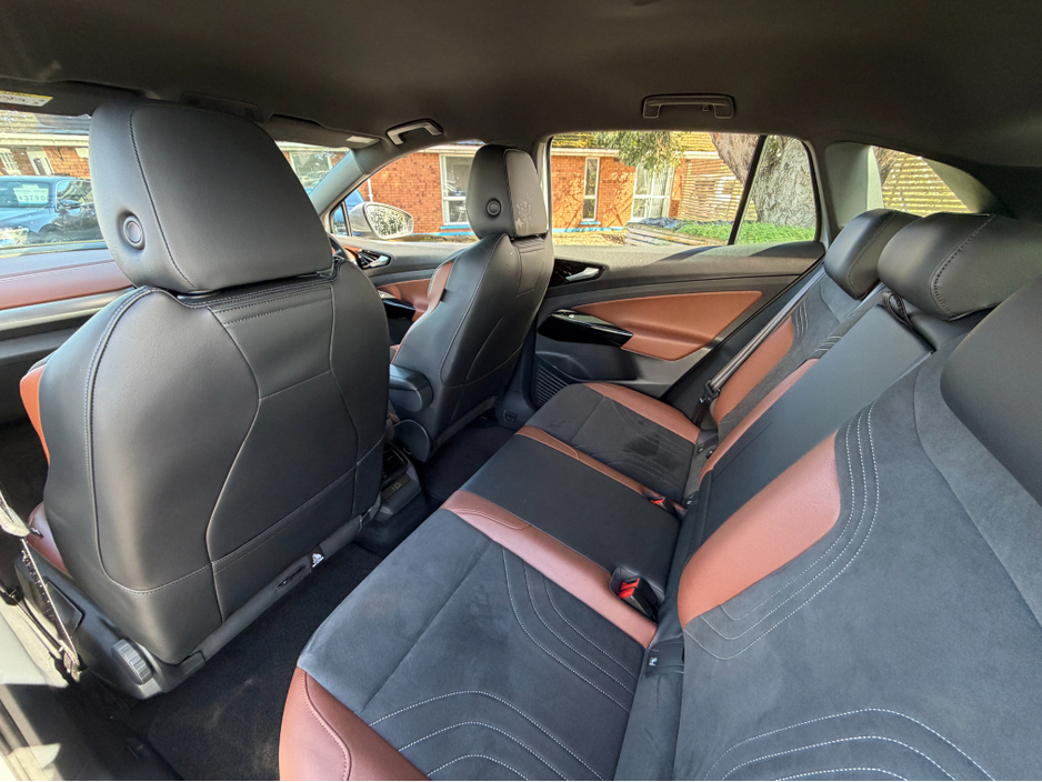 2022 Volkswagen ID.4 - image 24