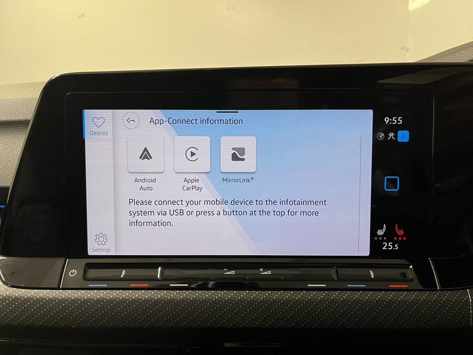 2022 Volkswagen Golf - image 15