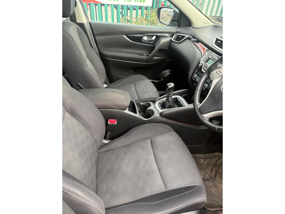 2017 Nissan Qashqai - image 6