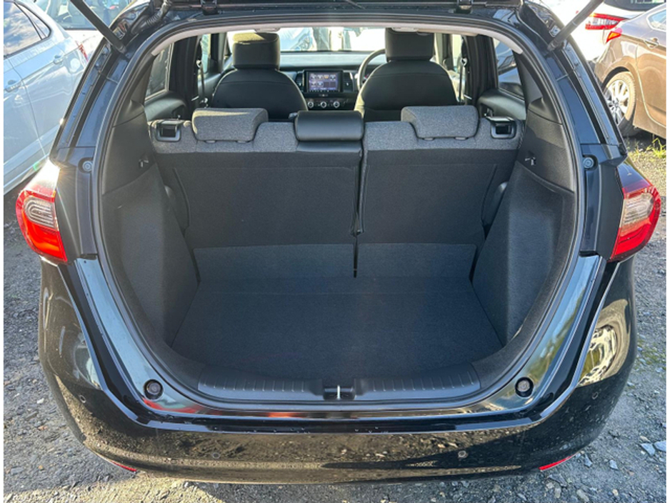 2022 Honda Fit - image 9