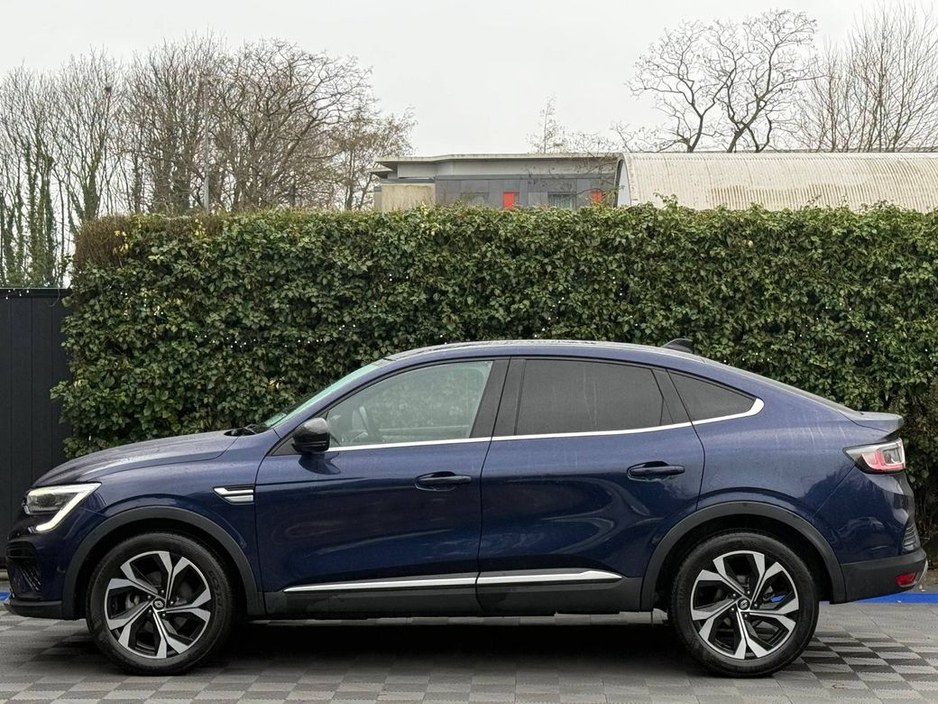 2024 Renault Arkana TECHNO E-TECH 1.6 HYBRID // VERY LOW MILEAGE // REVERSE CAMERA // AMBIENT LIGHTING €23,900