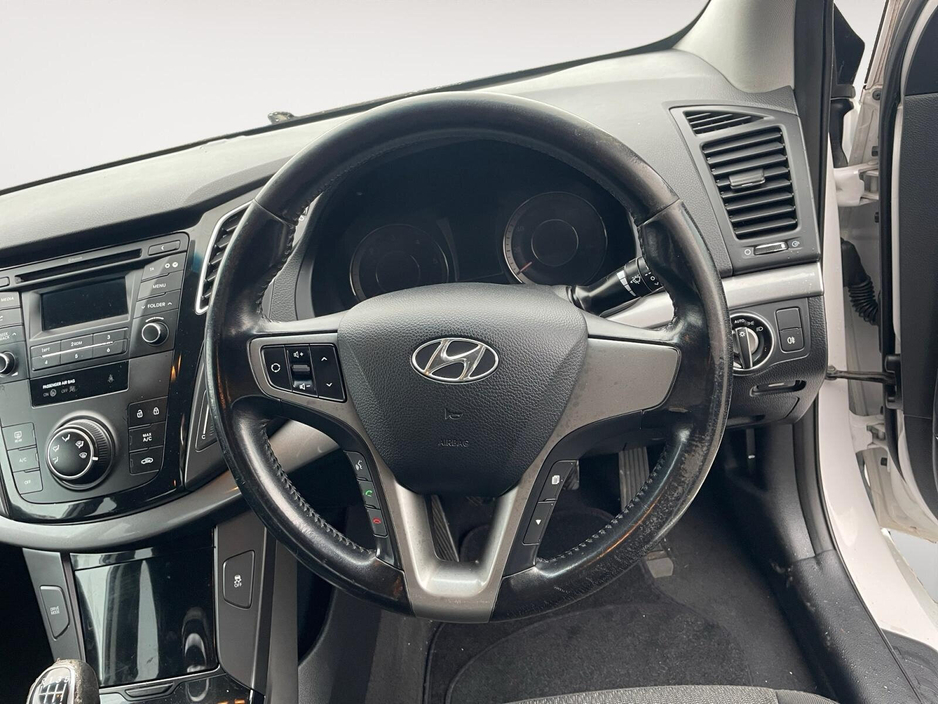 2015 Hyundai i40 Fleet Edition 1.7 Diesel €4,950