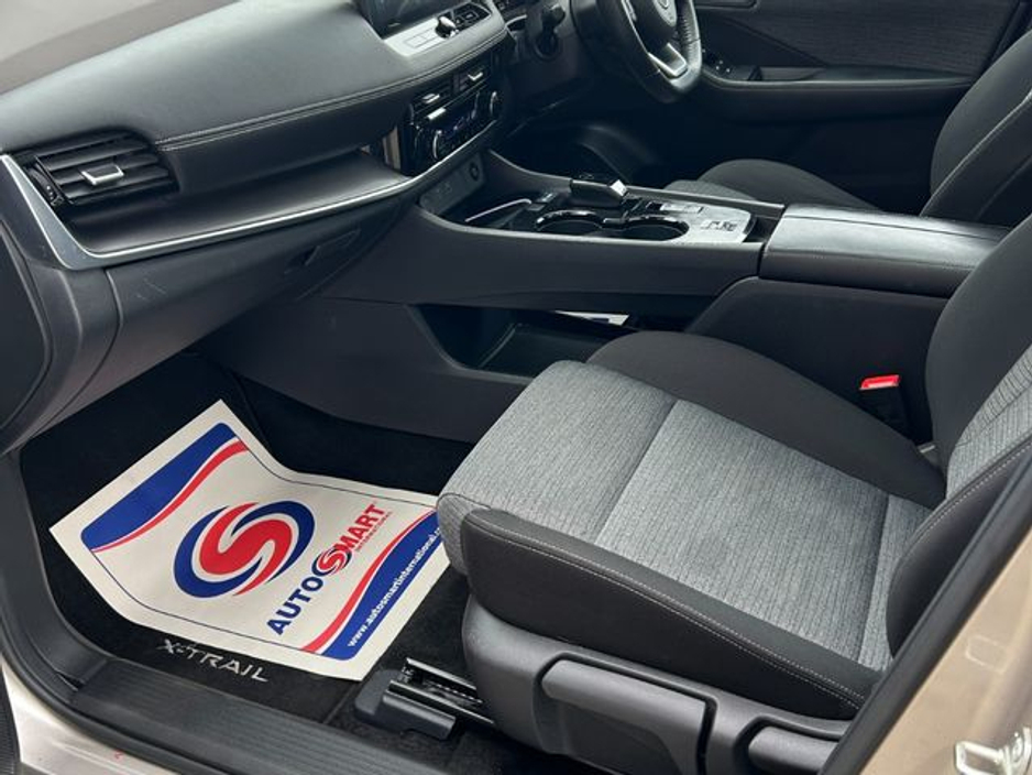 2023 Nissan X-Trail - image 5