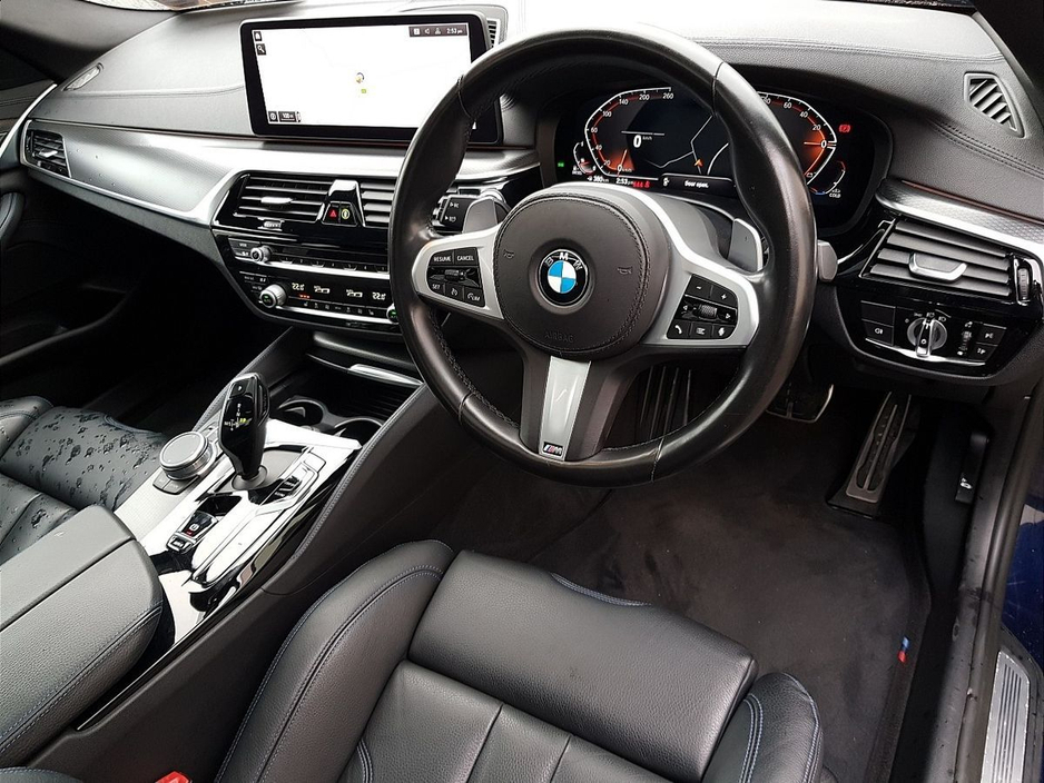 2021 BMW 5 Series - image 6
