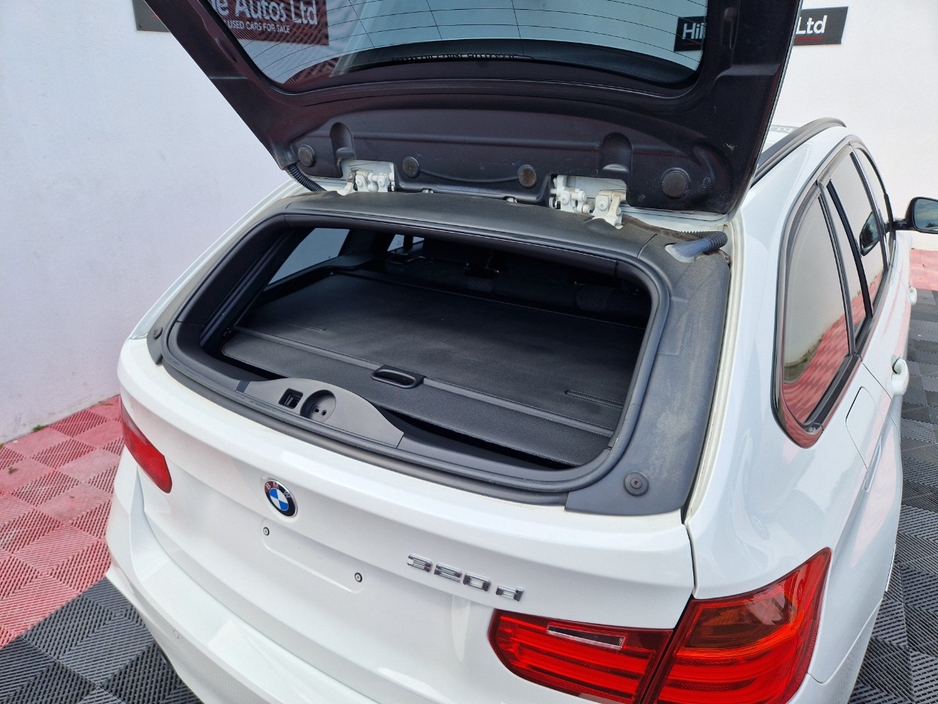 2014 BMW 3 Series - image 24