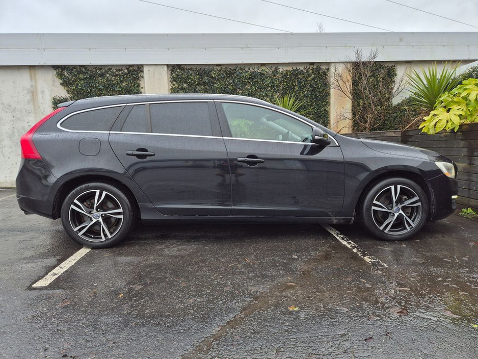 2015 Volvo V60 1.6 PETROL AUTO / LUX SPEC / LOW MILEAGE / TAX €400 (152 REG ) €12,950
