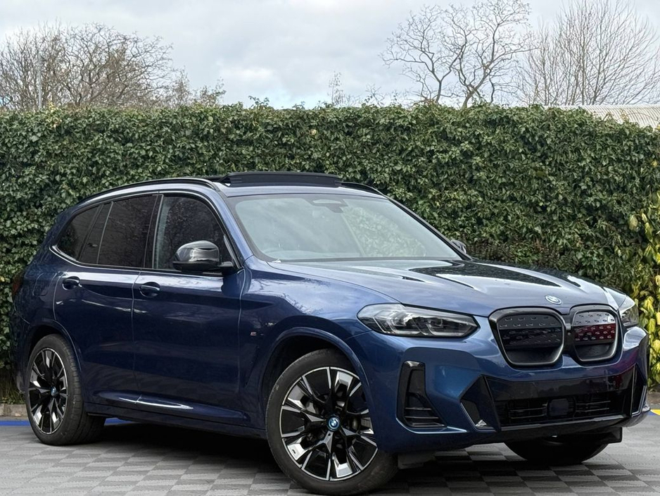 2024 BMW iX3 - image 3
