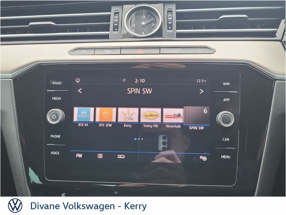 2018 Volkswagen Passat - image 17