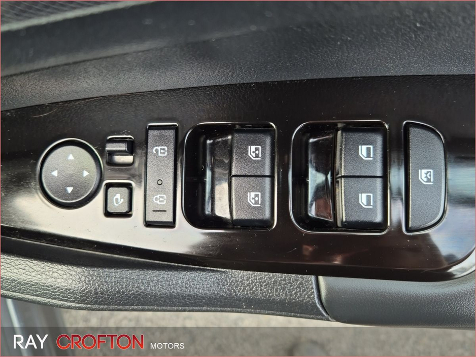 2022 Kia Sportage - image 20