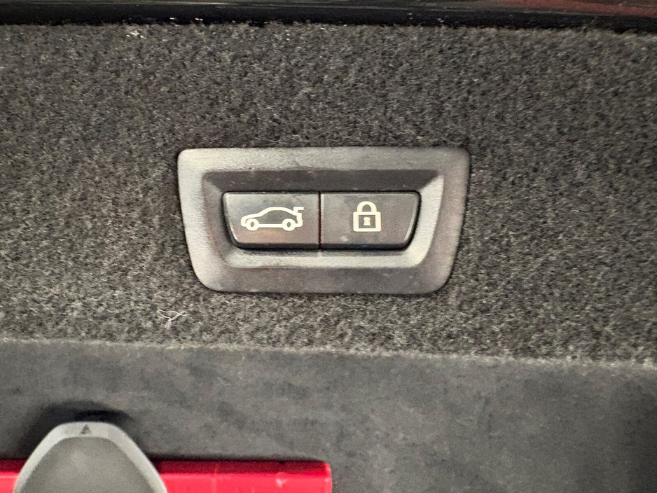 2018 BMW 7 Series - image 15