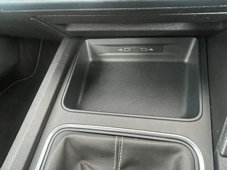 2021 SEAT Leon 2.0TDI 115hp SE €19,850