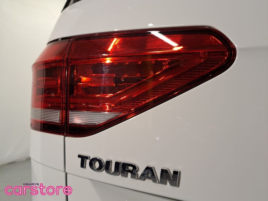 2018 Volkswagen Touran - image 19