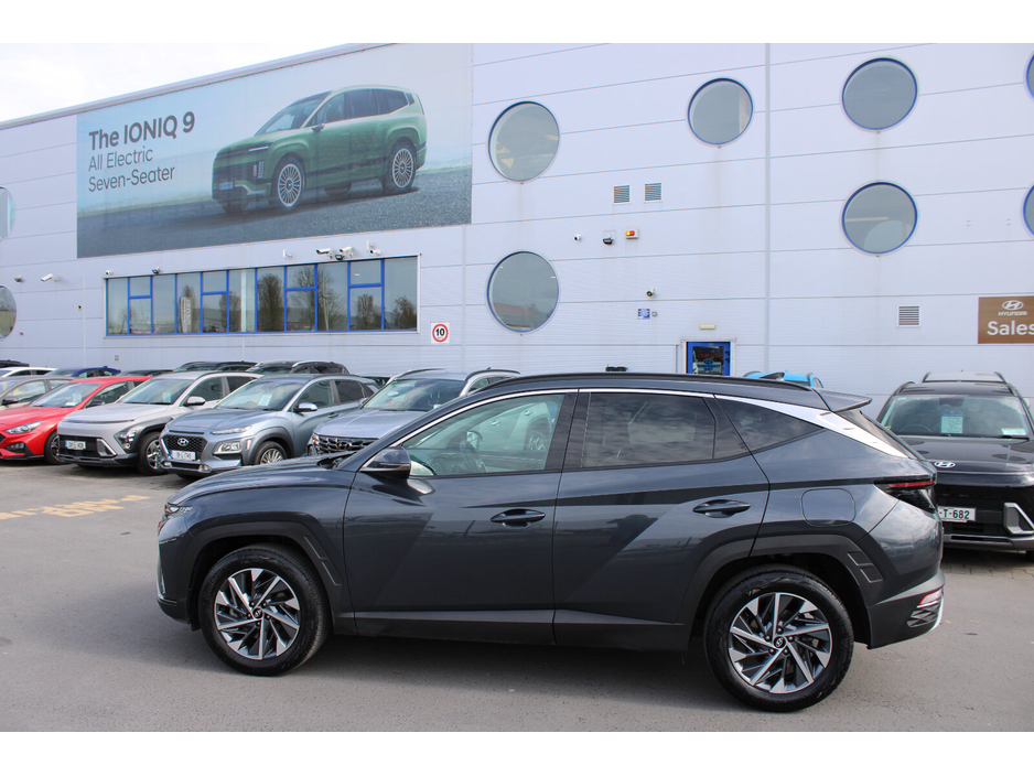 2024 Hyundai Tucson - image 2