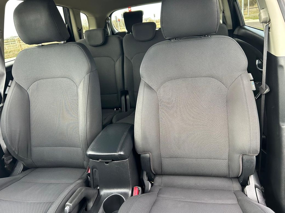 2016 Kia Carens 1.7D 7 SEATER 7 5DR *PRESTINE CONDITION*, Air Conditioning, Bluetooth, Electric Windows, Dual Zone Climate Control, Six Speed Transmission, Multi-Func €11,950