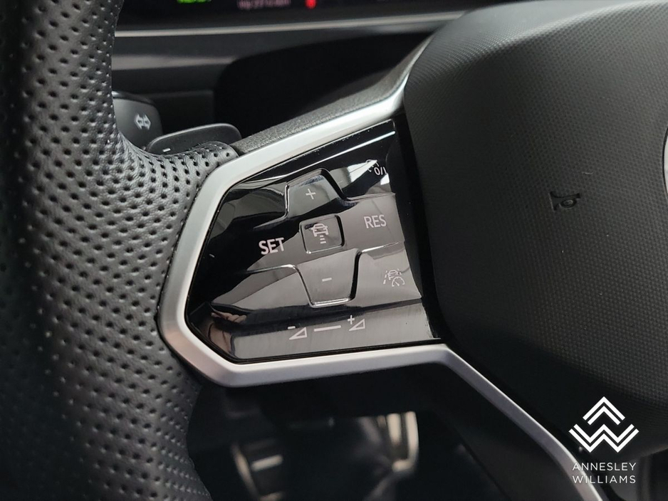 2023 Volkswagen Tiguan Tiguan R-Line Tsi Phev €38,950