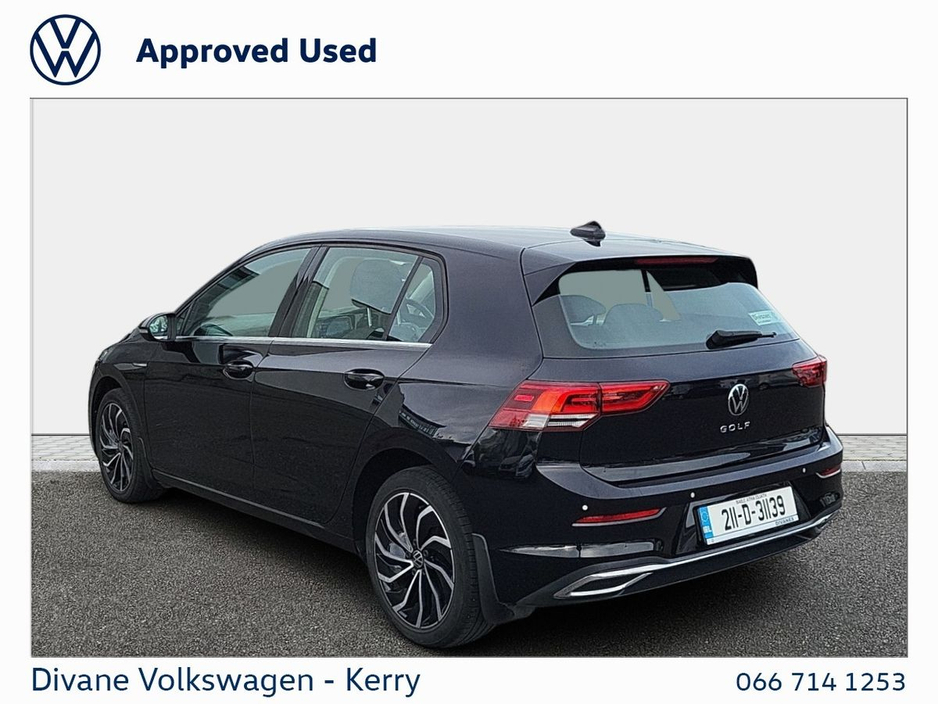 2021 Volkswagen Golf - image 3