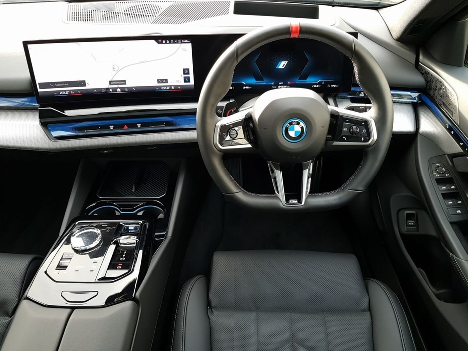 2025 BMW i5 - image 5