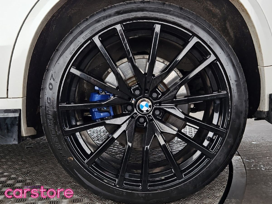 2020 BMW X5 - image 14