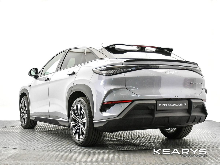 2026 BYD Sealion 7 - image 9