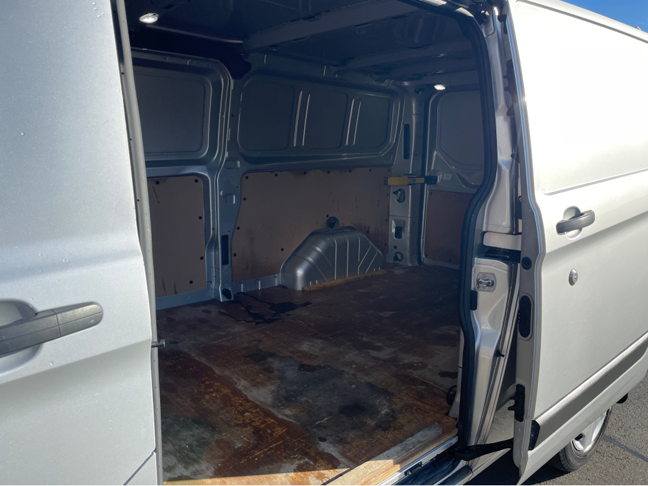 2022 Ford Transit Custom - image 19